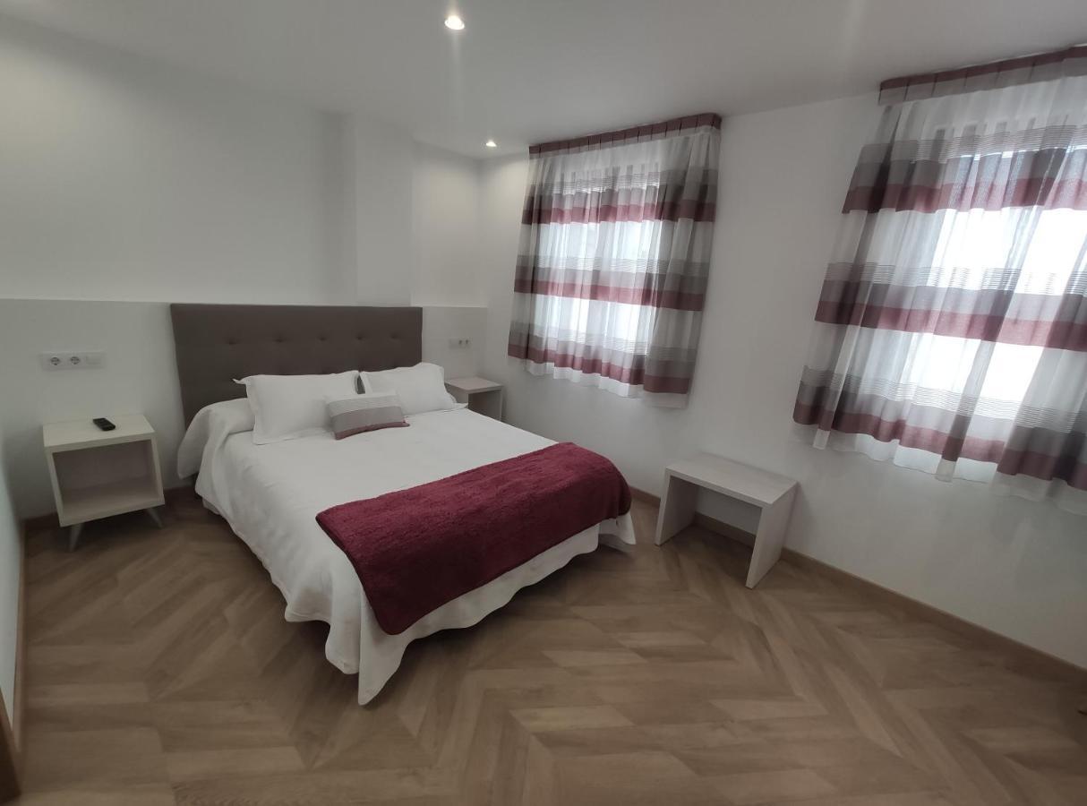 Hostal Oleo Auto Check-In Santander Zewnętrze zdjęcie