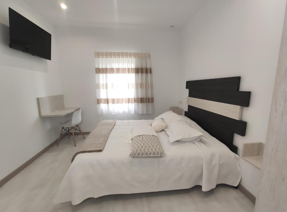 Hostal Oleo Auto Check-In Santander Zewnętrze zdjęcie