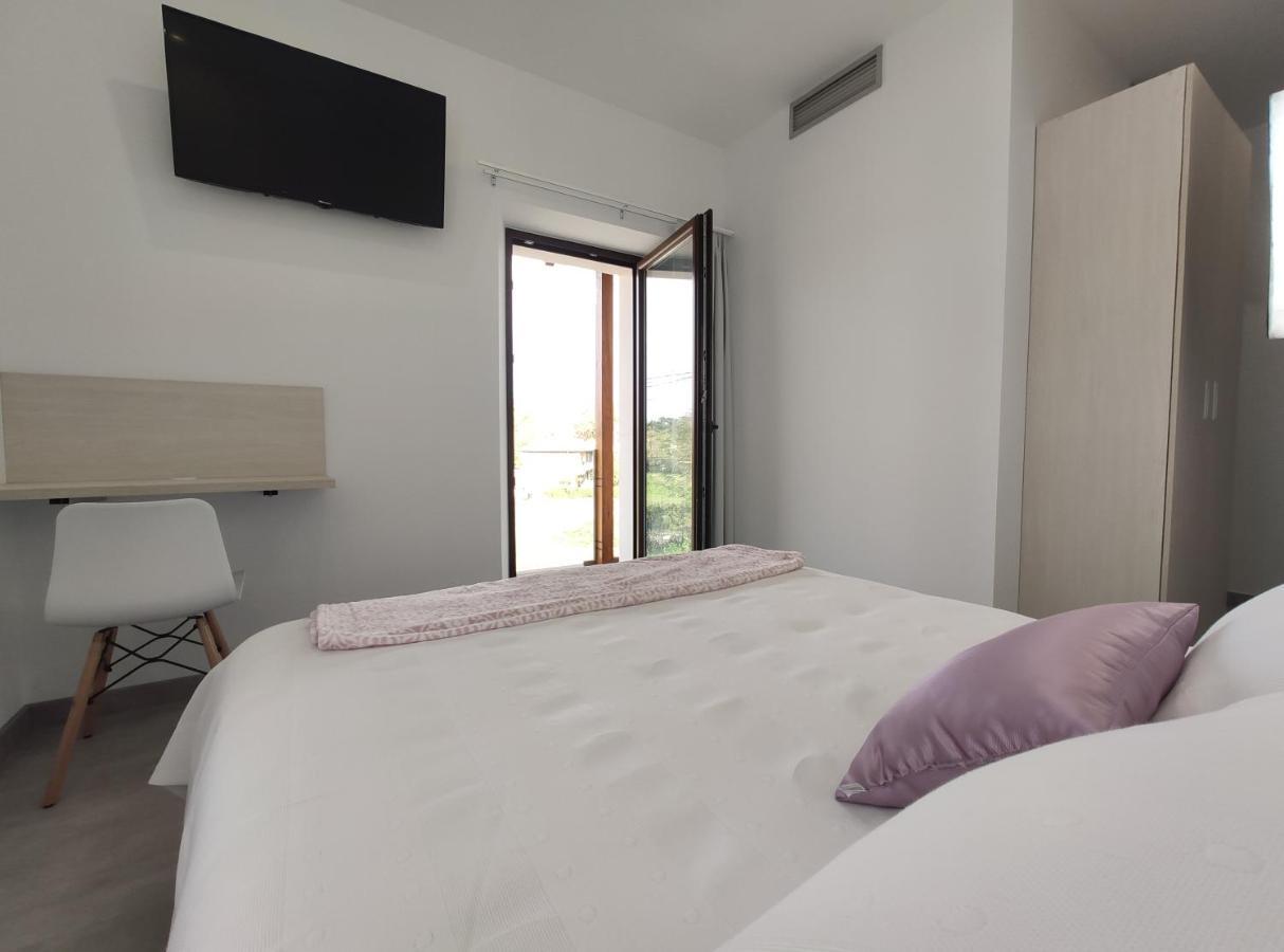 Hostal Oleo Auto Check-In Santander Zewnętrze zdjęcie